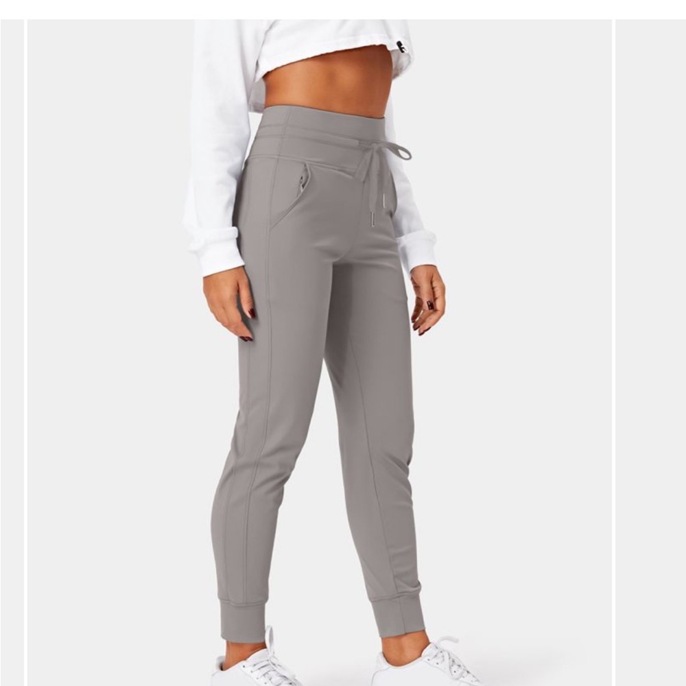 Halara Joggers - image 2